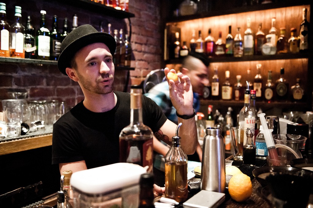 Mixologist © Johnn / Flickr