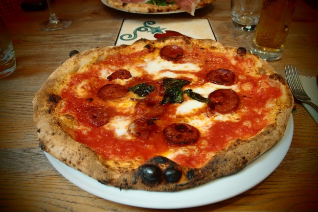 Pomodoro pizza | © Graeme Maclean/Flickr