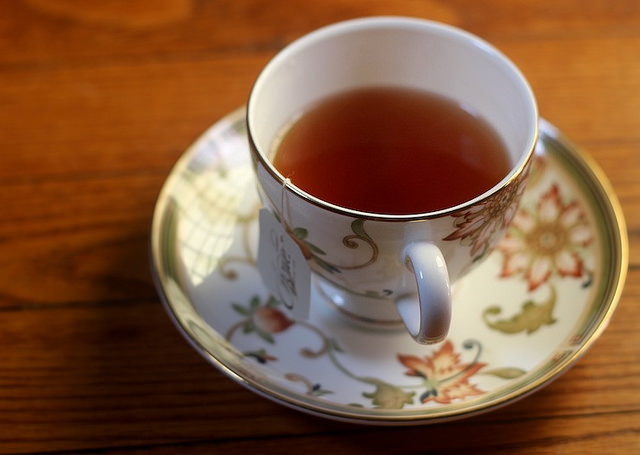 Choice Organic Tea on Red Oak Floor | © Tweetspeakpoetry/flickr