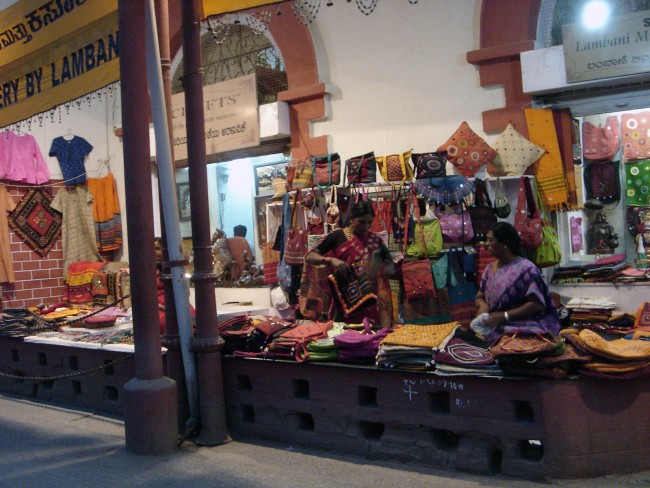 Ethnic shopping at Mahatma Gandhi Rd (MG Road) | © IK's World Trip/Flickr