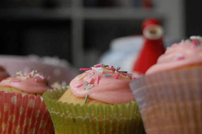 tea and cakes | © Andrew / Flickr