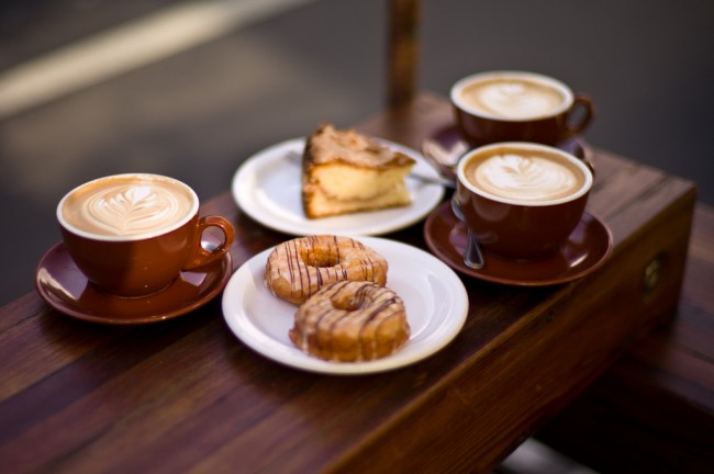 Coffee and pastries | © Max Braun/Flickr