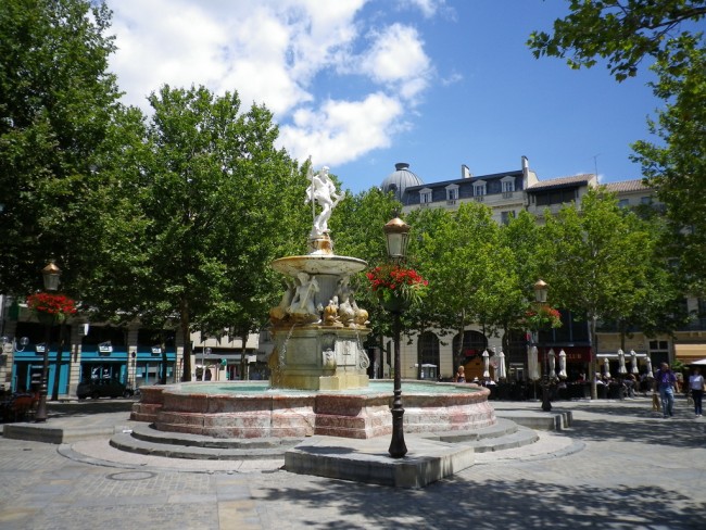 Fountain in Place Carnot | © Jeremy Eades/Flickr