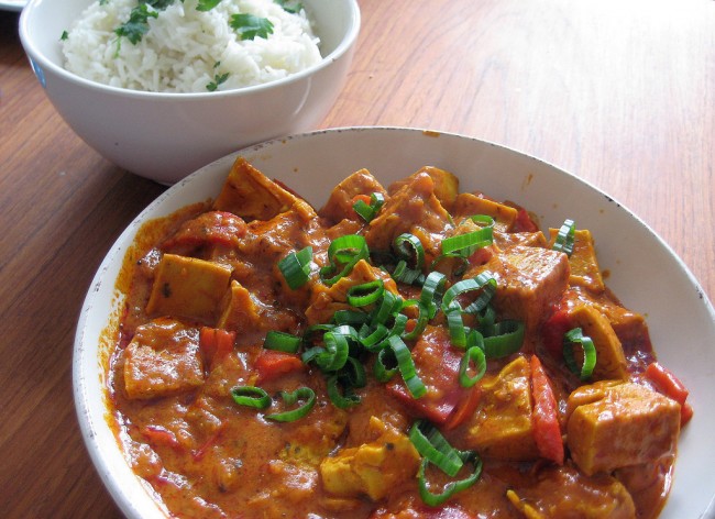 Vegan chicken tikka masala | © Miikka H/Flickr