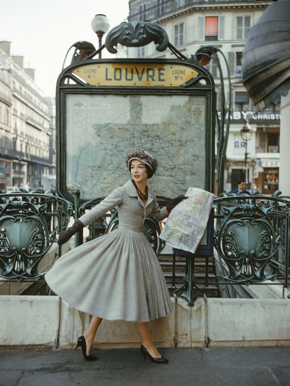 paris modern french traditional clothing