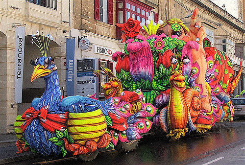 carnival float | © Peter grima/flickr