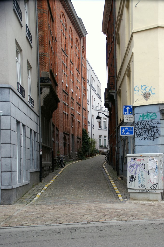 Entrance Petite Rue Malibran (C) La Kusman
