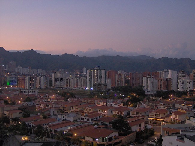 Dusk in Valencia | © Ccmaracay2/WikiCommons