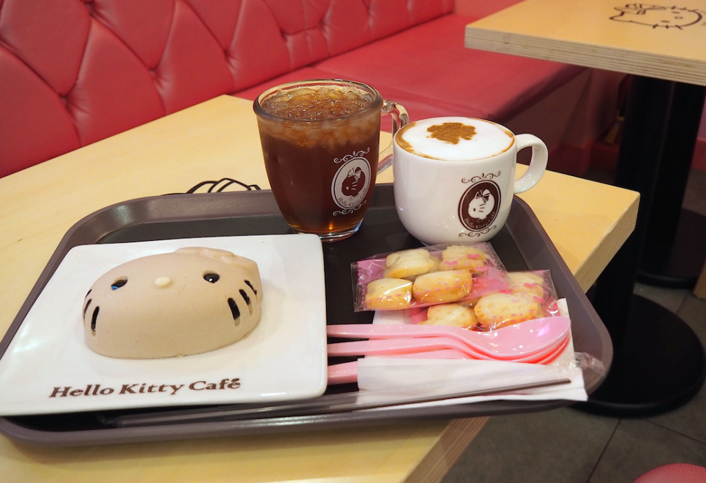‘Perky’ is the word that springs to mind as you enter the Hello Kitty Cafe © Laika Ac / Flickr 
