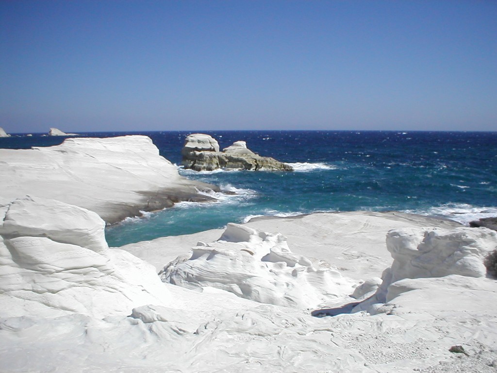 Sarakiniko Beach | © Line Lasserre/WikiCommons