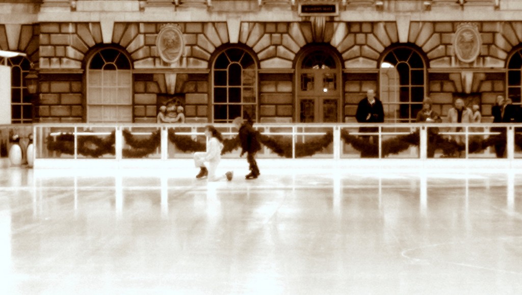 Ice skating | © J D Mack/Flickr