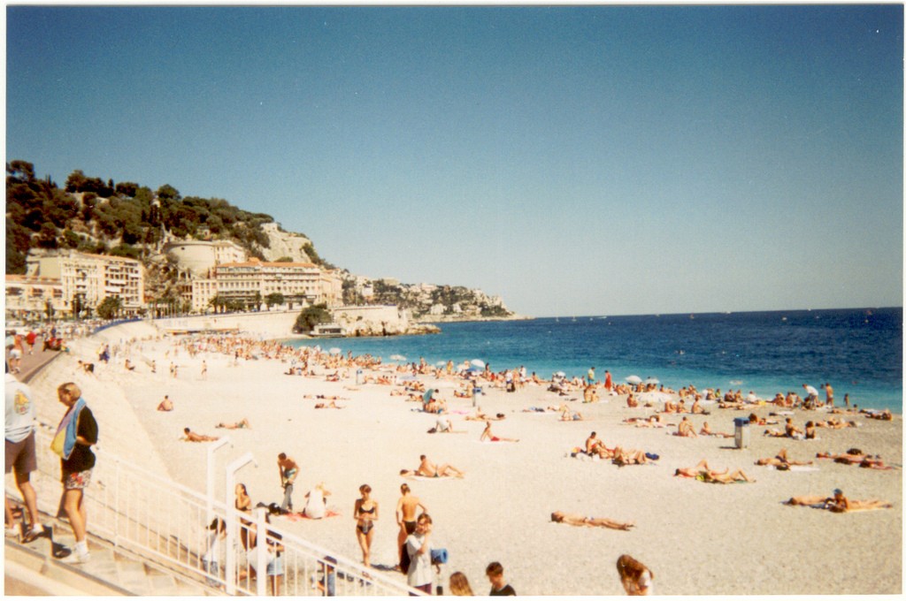 Nice's Promenade des Anglais is well-worth taking the time to walk the route | © Christiano Cani/flickr