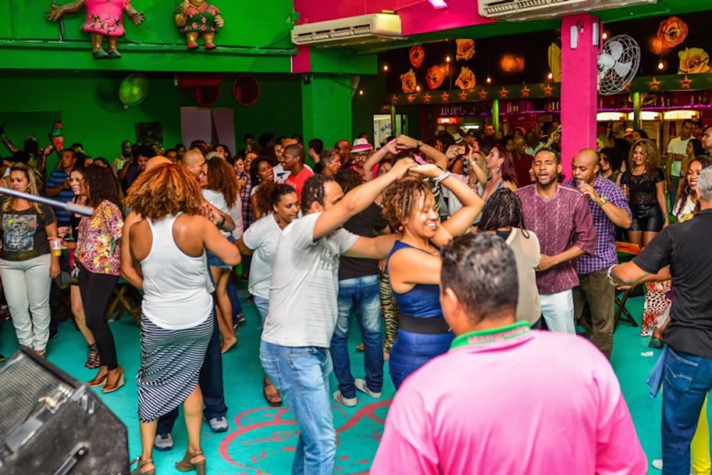 Dancing at Bar Mangueira © Mangueira Bar