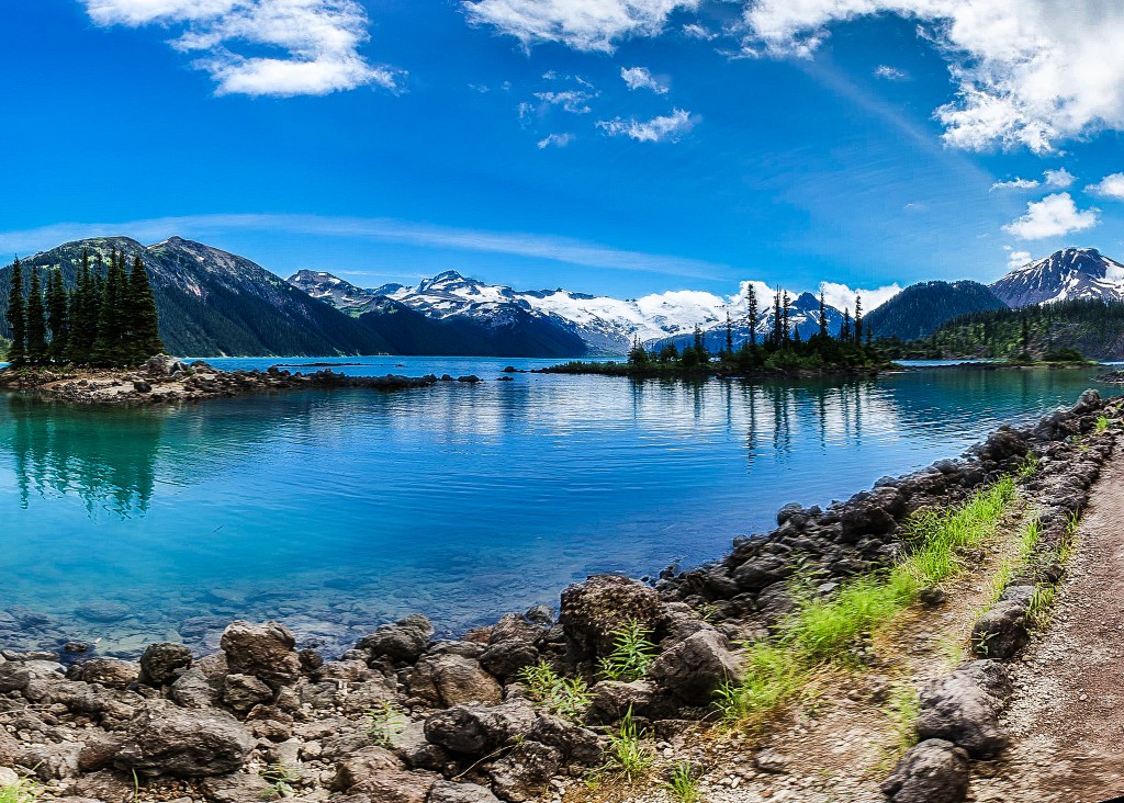 Beautiful Garibaldi Lake © David Veksler / Flickr