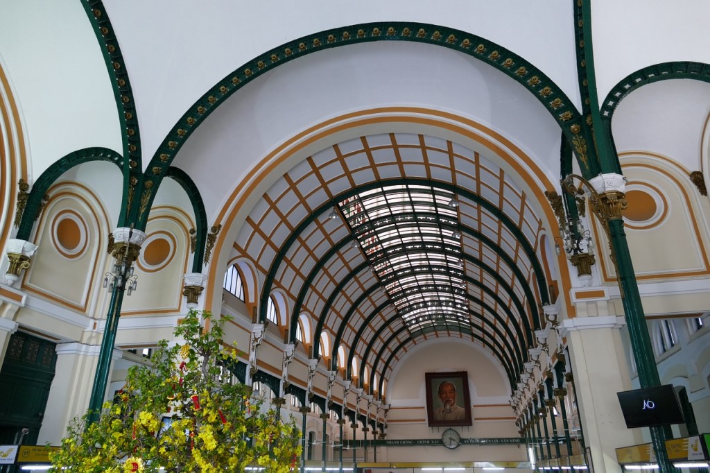 Inside Ho Chi Minh City's Central Post Office © Falco / Pixabay
