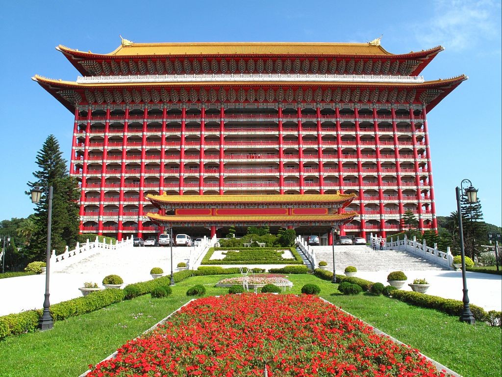 The Grand Hotel, Taipei has a secret escape slide |© bdavis545 