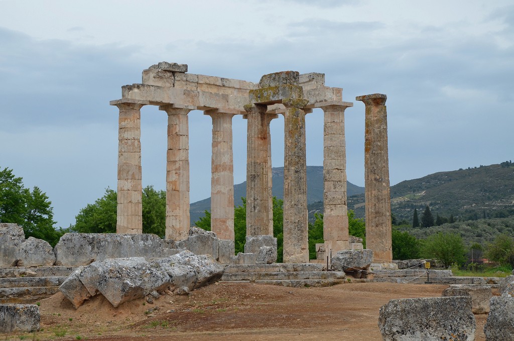 Temple of Zeus, constructed during the last third of the 4th century B.C. (ca . 330), Nemea | © Carole Raddato/Flickr