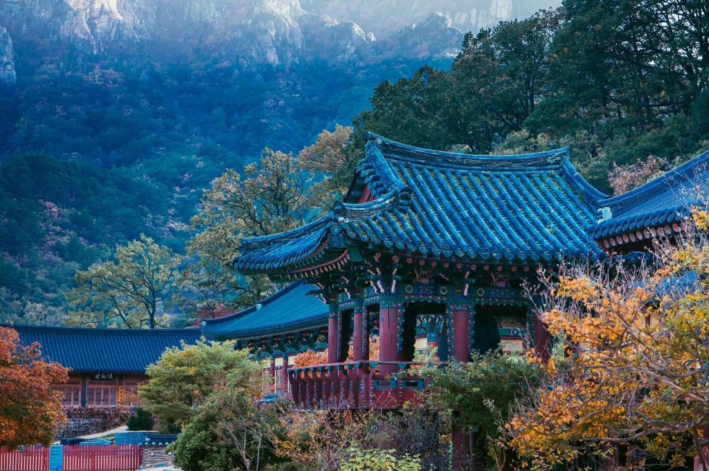 Sinheungsa in Seoraksan National Park | © Eirien / Flickr