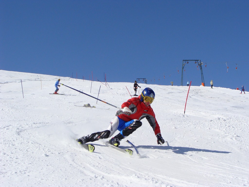 Skiing on the Kaimaktsalan, Greece | © Apostolos/Flickr 