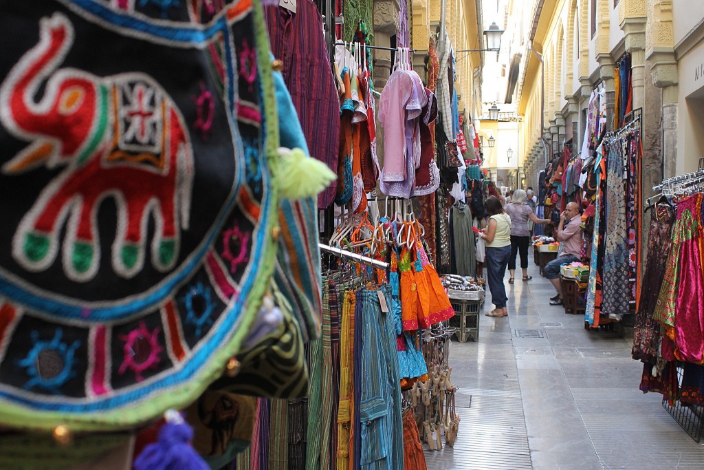 All of Granada´s free walking tours explore the Alcaiceria market, formerly the city´s Grand Bazaar; Nicolas Vollmer, flickr