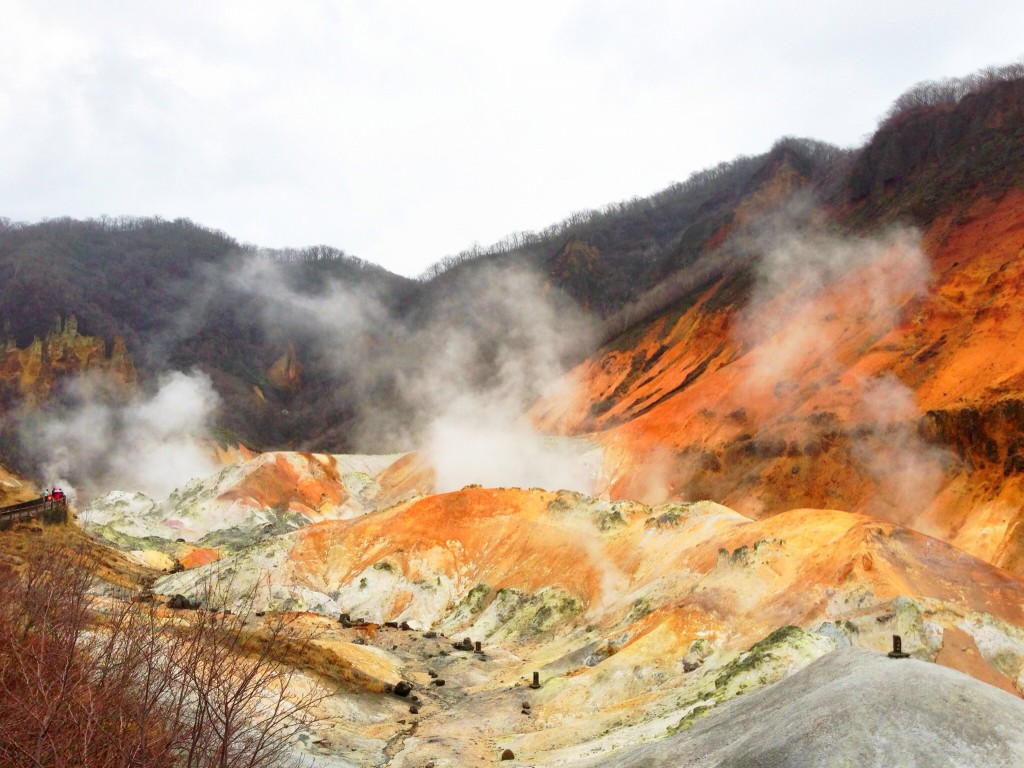 (Noboribetsu Onsen Hell Valley | ©メルビル / Wikimedia Commons