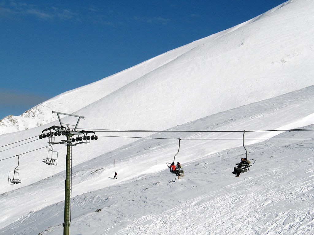 Up on the lift at Velouchi Ski Center | © dims321/WikiCommons