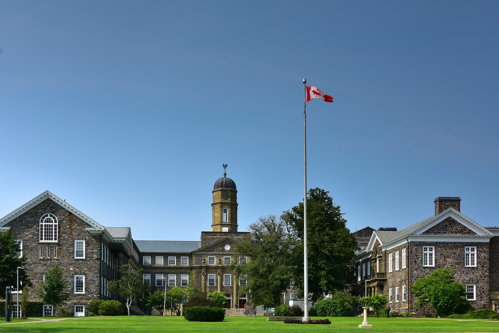 Dalhousie University | © DiAnn L'Roy / Flickr