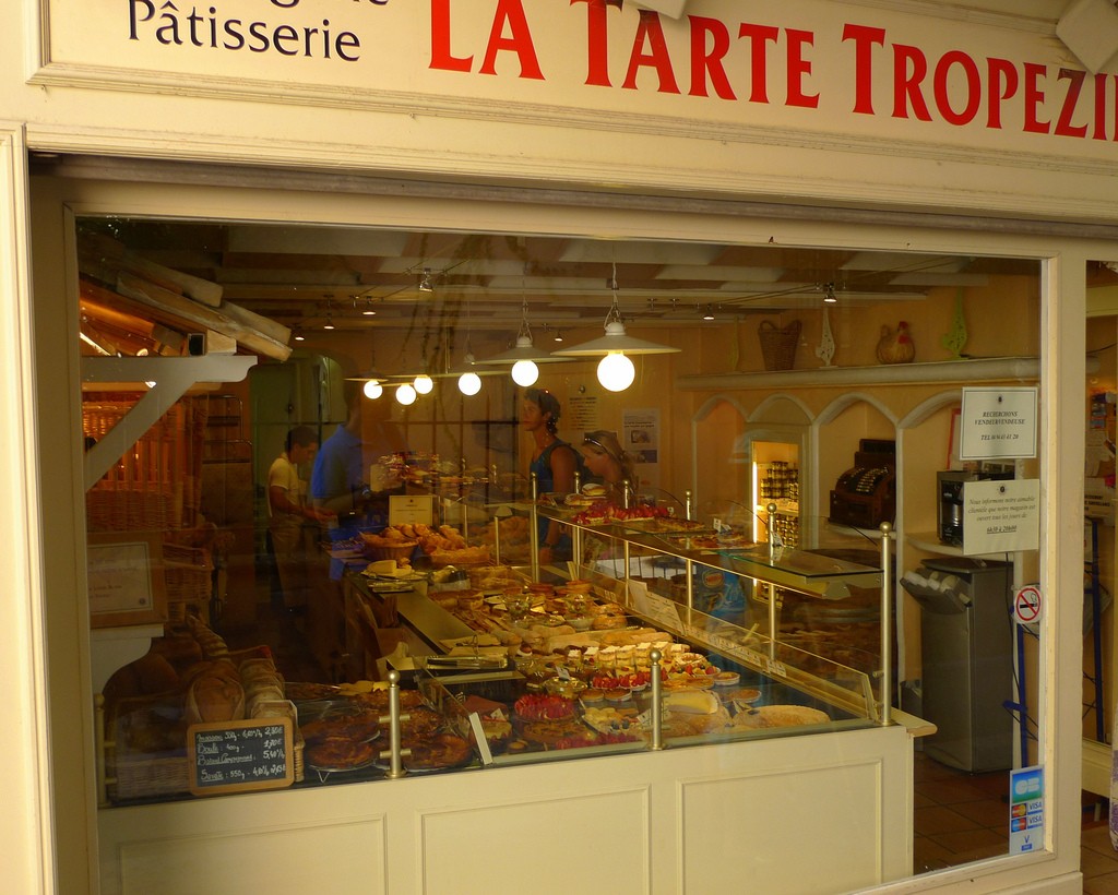 La Tarte Tropeziennes in St Tropez is one of the best bakeries in town | © John M/Flickr