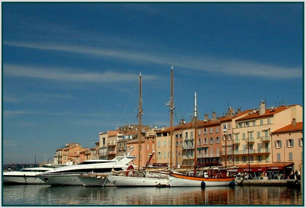 St Tropez is as famous for its yachts as anything else| © Monica Arrellano-Ongpin/Flickr