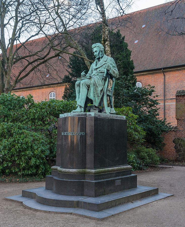 Statue of Søren Kierkegaard in the Royal Library garden | © Jebulon / Wikimedia Commons