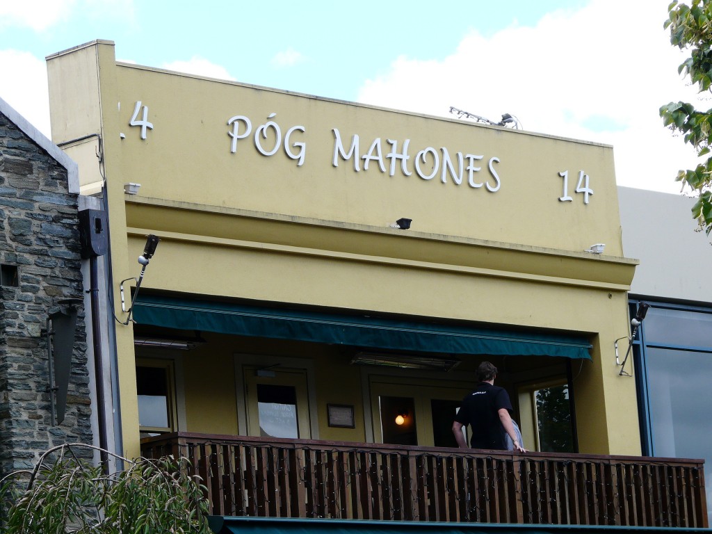 Pog Mahones Irish Pub & Restaurant, Queenstown | © Jane Nearing/Flickr