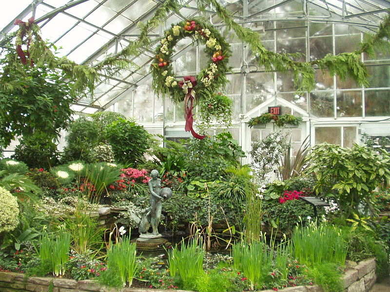 Allen Gardens at Christmas | © Torontofiredancer / WikiMedia Commons