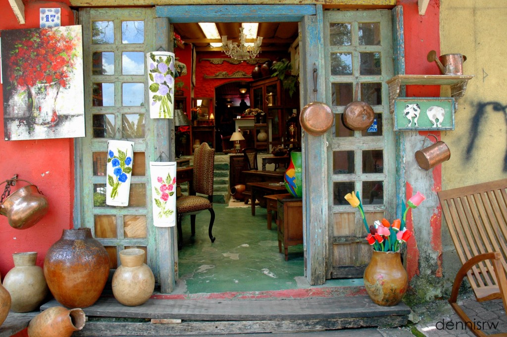 Crafts store at Embu das Artes São Paulo © Dennis Ramos/Flickr