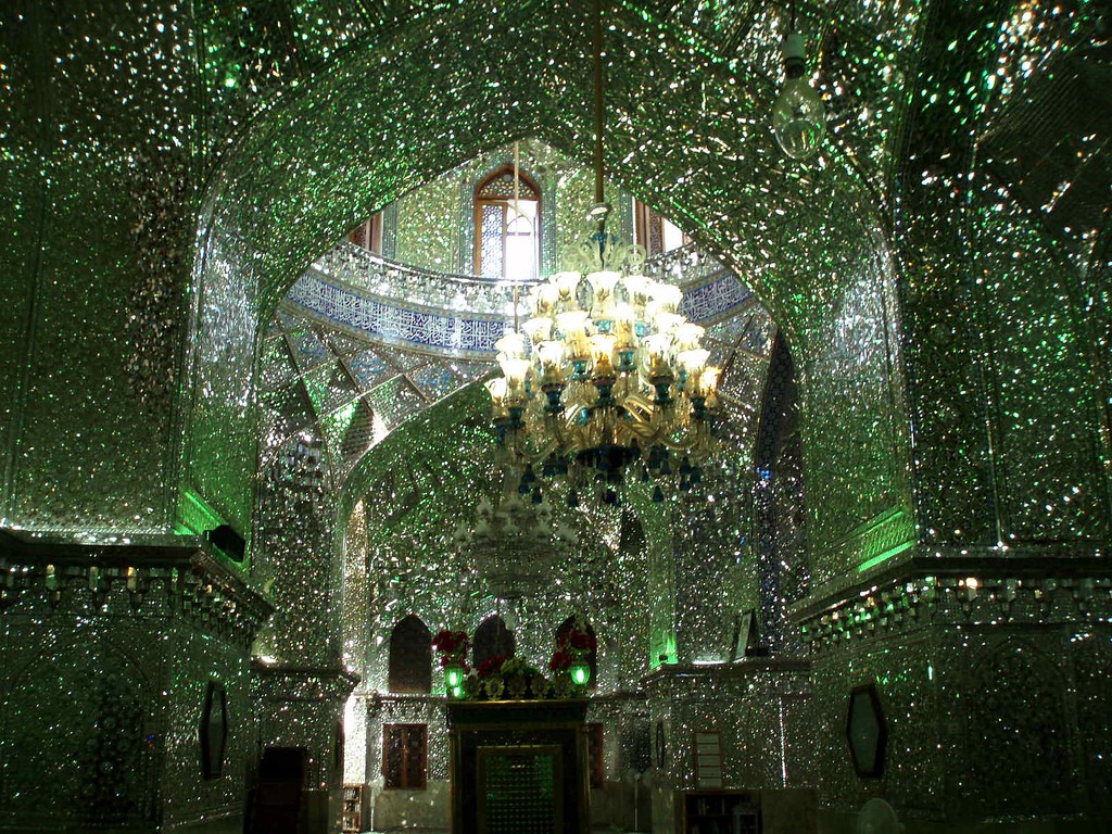 The inside of Shah Cheragh has mirror work instead of mosaics | © DAVID HOLT / Flickr