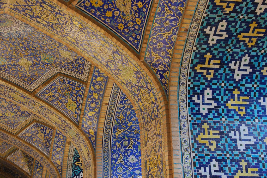 The symmetry and tiles of Imam mosque are flawless | © Paul Keller / Flickr