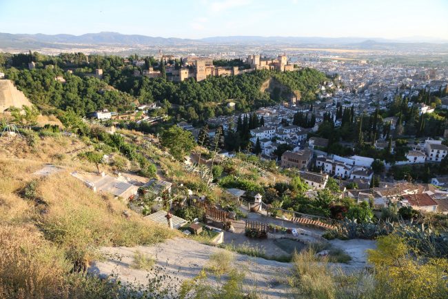 <a href="https://www.flickr.com/photos/78304219@N06/">Amazing views of Granada from the countryside above Sacromonte | © Øyvind Holmstad/Flickr</a>