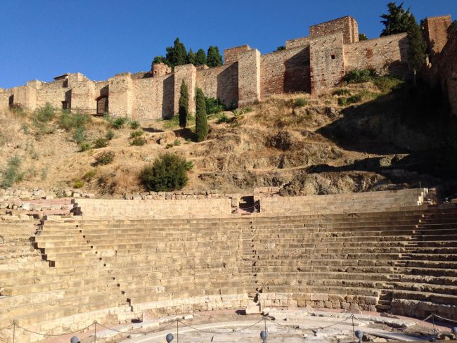 <a href="https://www.flickr.com/photos/andynash/">Málaga's Roman theatre sits at the bootom of the Alcazaba fort | © Andrew Nash/Flickr</a>