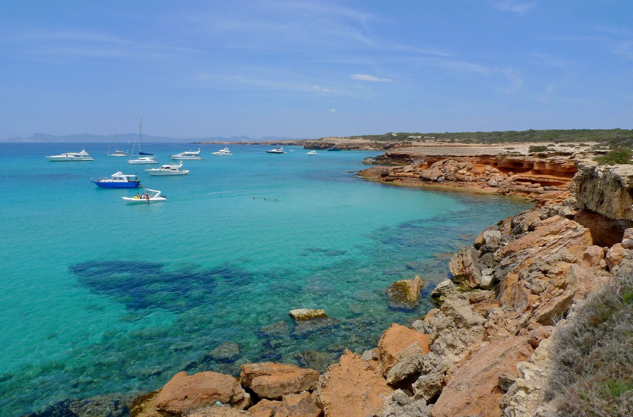 Azure waters in Formentera © Nacho Pintos