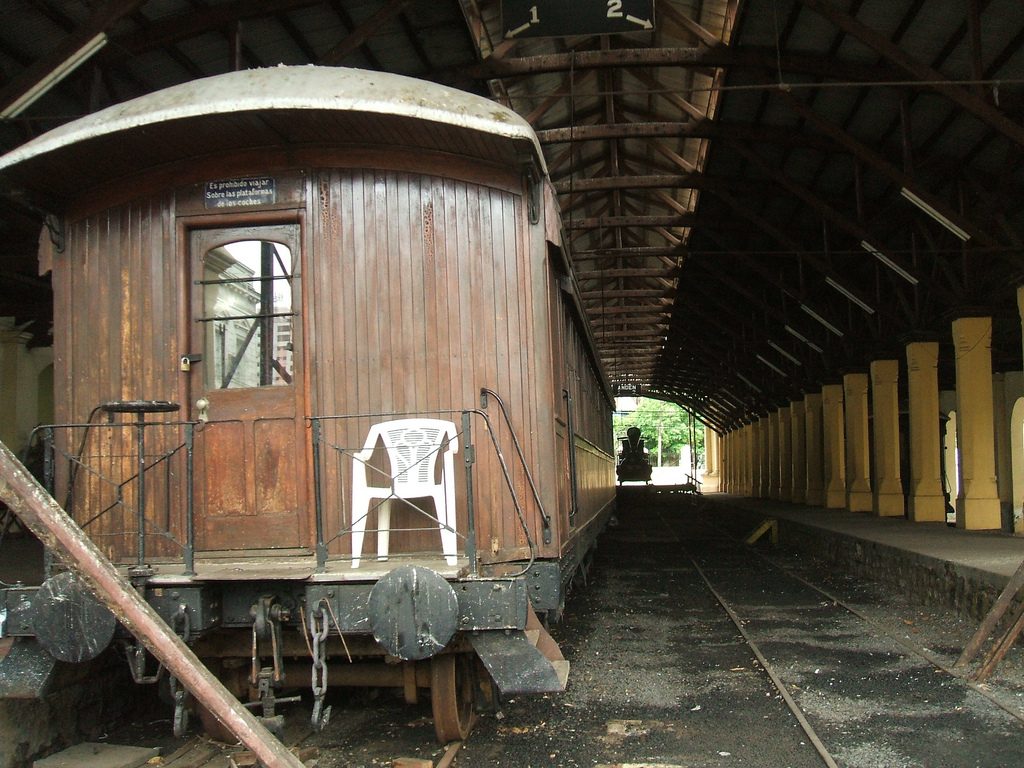 <a href="https://www.flickr.com/photos/todotiempopasadofuemejor/">An abandoned station | © TTPFM/Flickr</a>