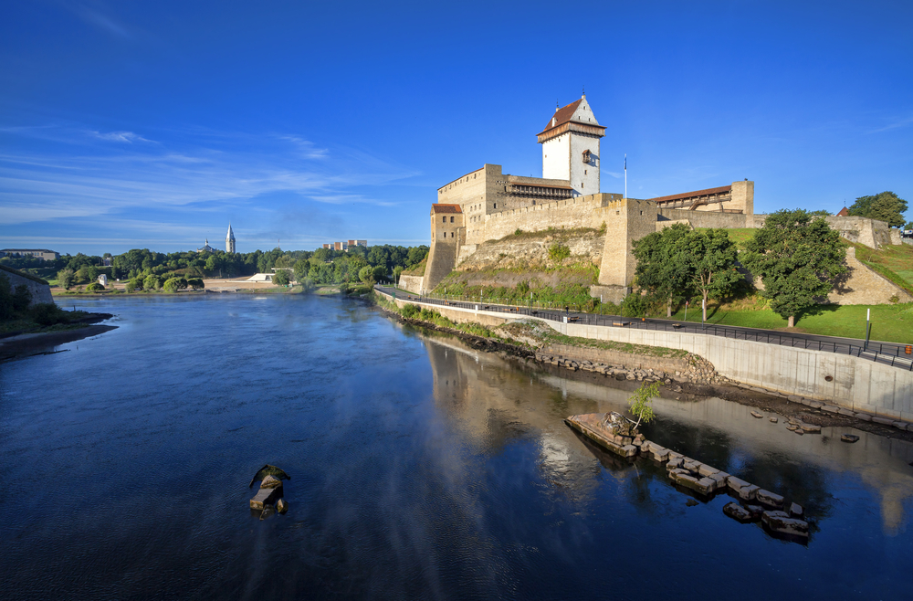 Narva Castle | ©Vladimir Sazonov/Shutterstock