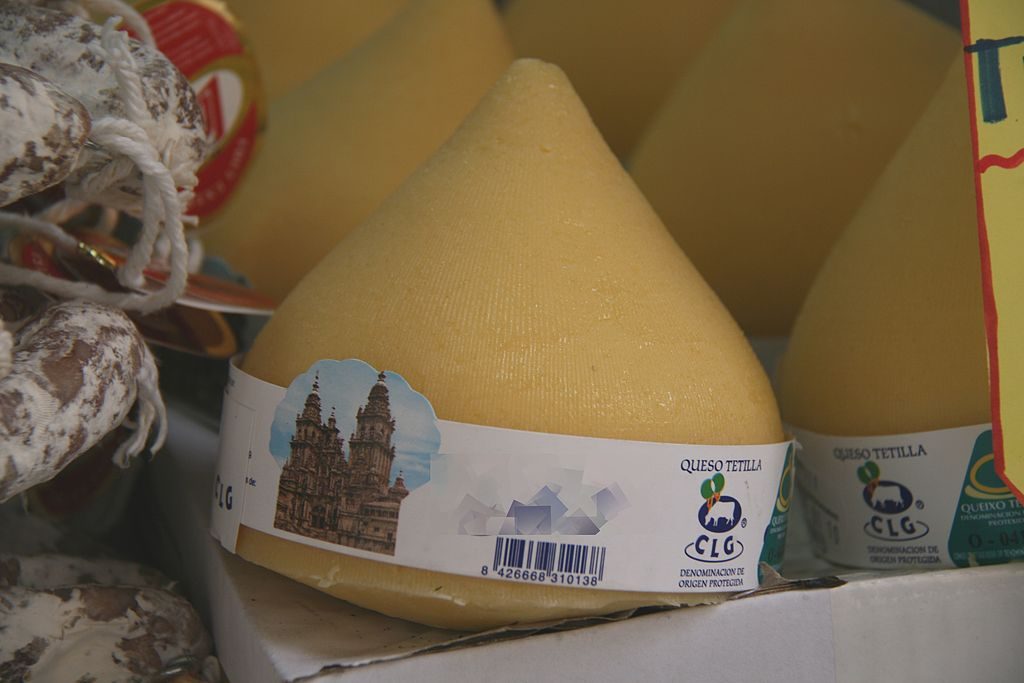 Galician Tetilla cheese | ©Tamorlan / Wikimedia Commons