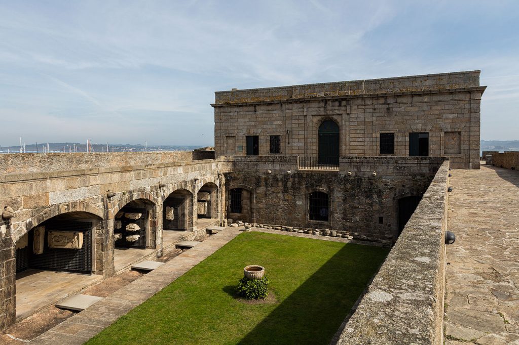 Castillo de San Antón, A Coruña | ©Diego Delso / Wikimedia Commons