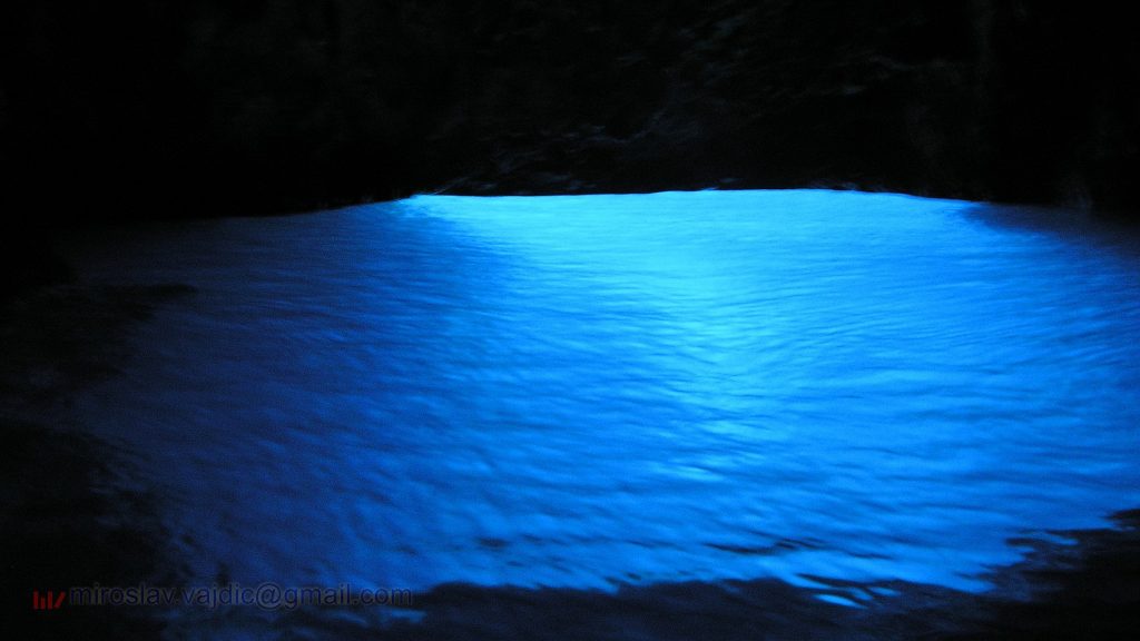 Blue Cave | © Miroslav Vajdic/Flickr