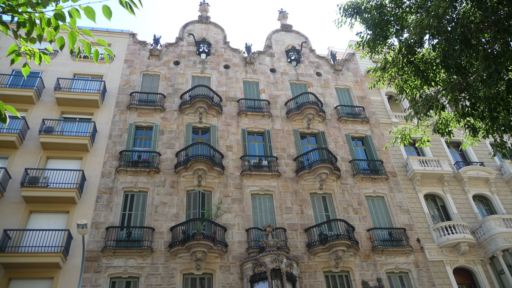 10 Must Visit Gaudi Buildings In Barcelona