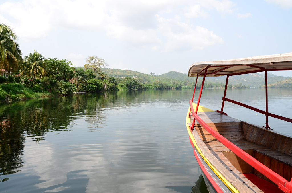 Akosombo Canoe