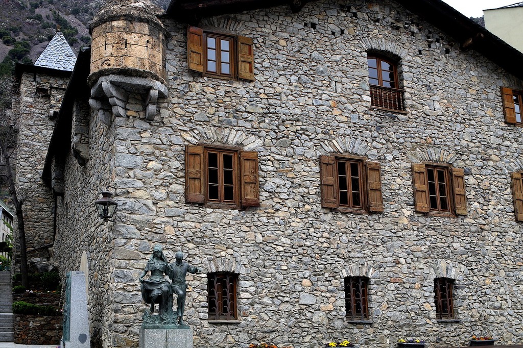 Casa de la Vall, Andorra | ©BarbeeAnee / Pixabay
