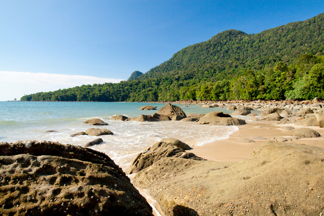 Picturesque rock formations on Damai beach | © alphonsusjimos/Shutterstock