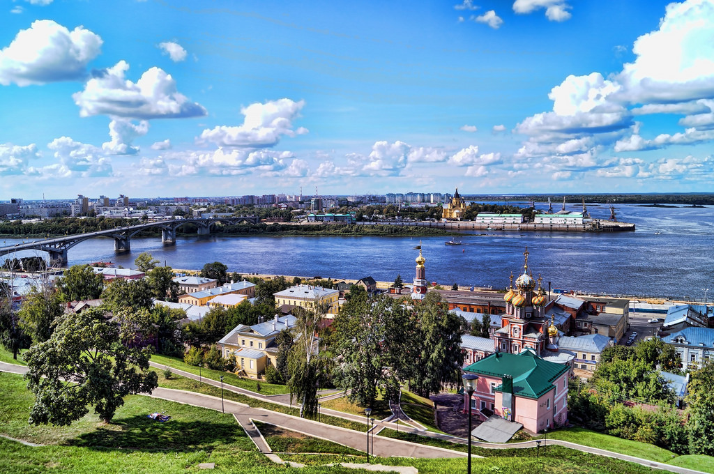 Отдых в нижнем новгороде. Набережная Федоровского Нижний Новгород. Набережная Тодоровского в Нижнем Новгороде. Вид с набережной Федоровского Нижний Новгород. Нижний Новгород смотровая площадка на набережной Федоровского.