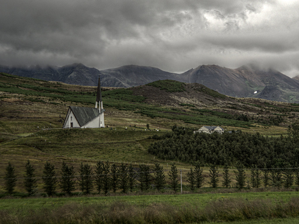 Rural church near Mosfellsbaer, in Iceland | © JJ Merelo/Flickr