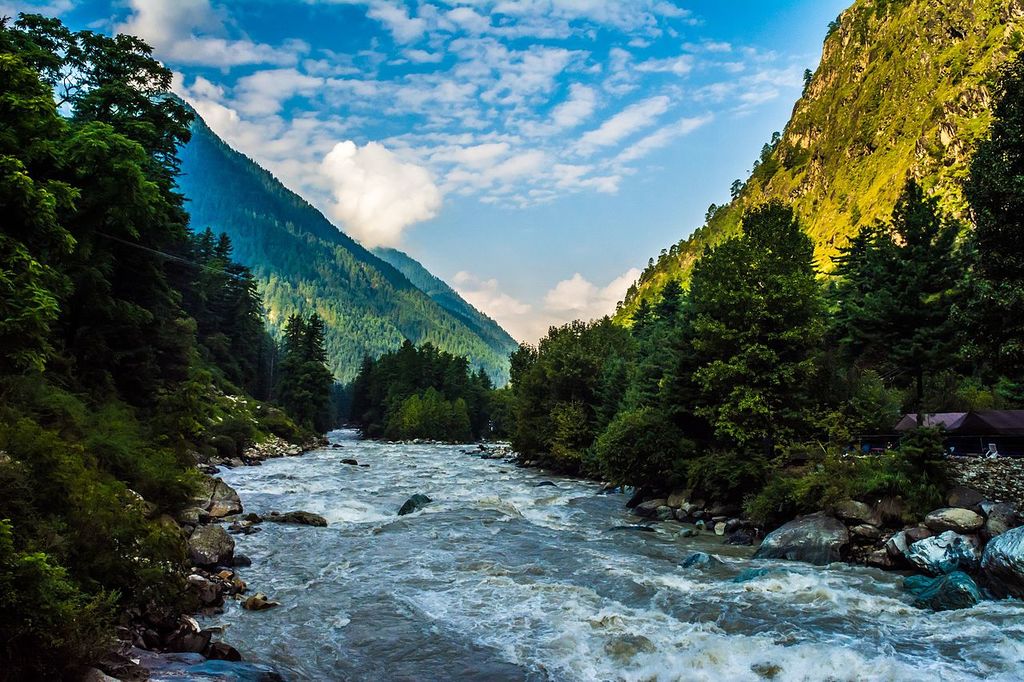 Parvati_Valley_river_kasol